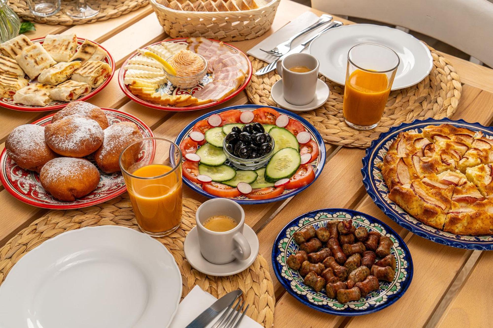 Casa Filip Din Sarichioi Hotel Ngoại thất bức ảnh
